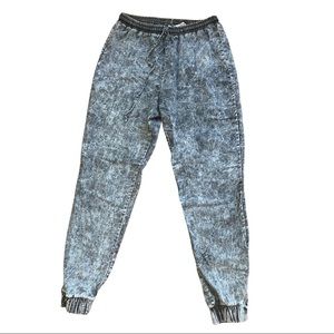 👖 Vibrant Miu Elastic Waist Acid Washed Denim Jogger Jeans Size Small